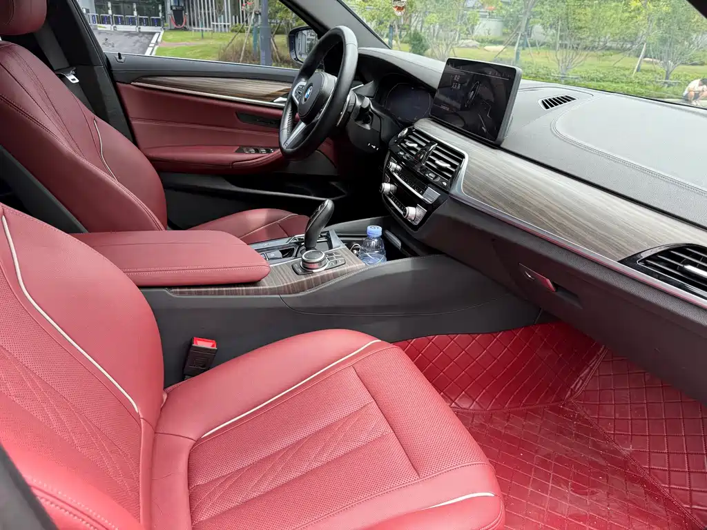 BMW 5 Series 2022 — фото 12