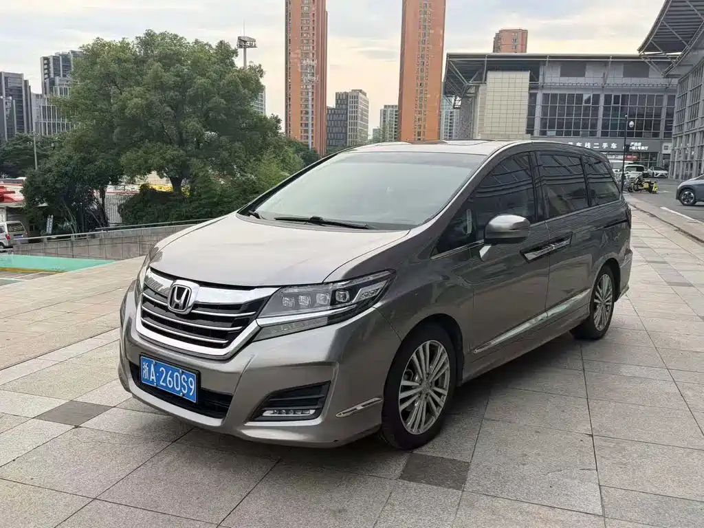 Honda Elysion 2018 — фото 1
