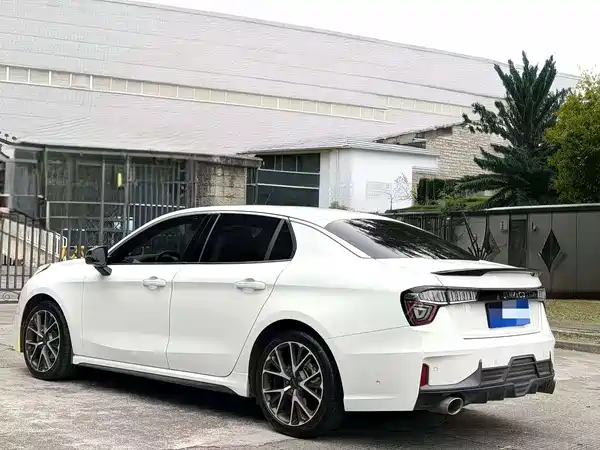 Lynk & Co 03 2019