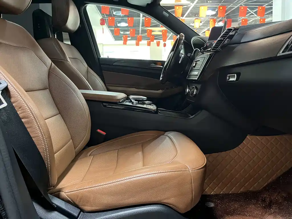 Mercedes-Benz GLS 2016 — фото 13