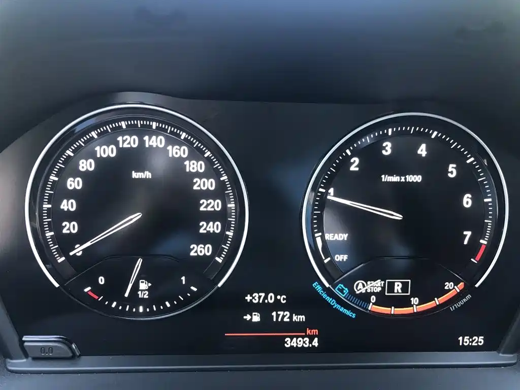 BMW 1 Series 2021 — фото 11