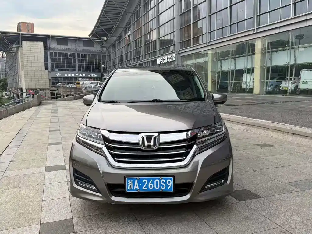 Honda Elysion 2018 — фото 2