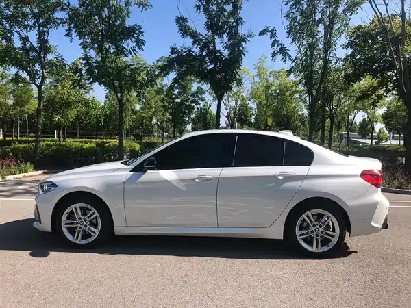 BMW 1 Series 2021