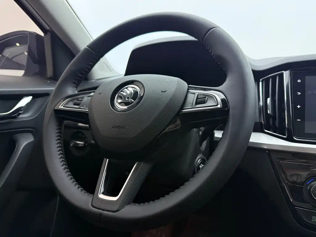 Skoda Kamiq 2023 — фото 13