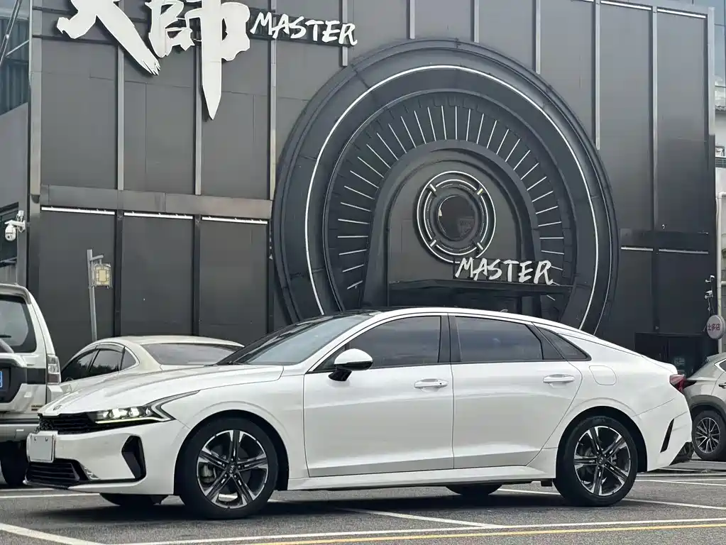 Kia K5 2021