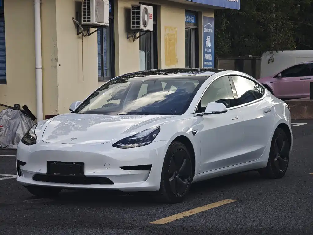 Tesla Model 3 2019 — фото 1