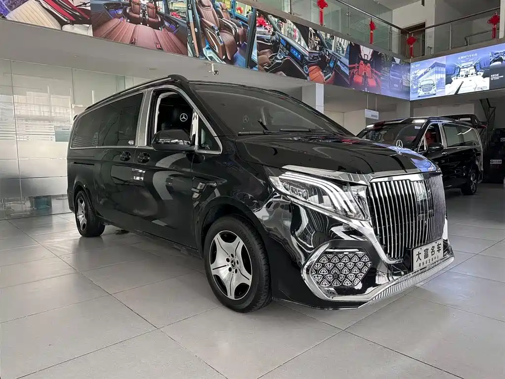Mercedes-Benz Vito 2024 — фото 1