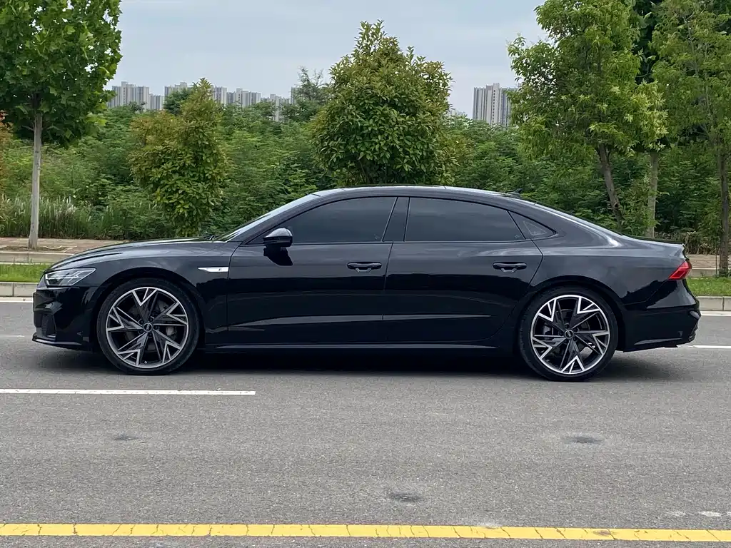 Audi A7L 2024 — фото 4