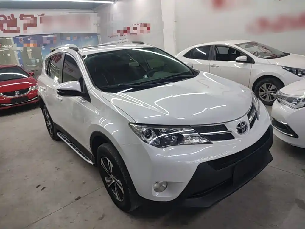 Toyota RAV4 2016 — фото 4
