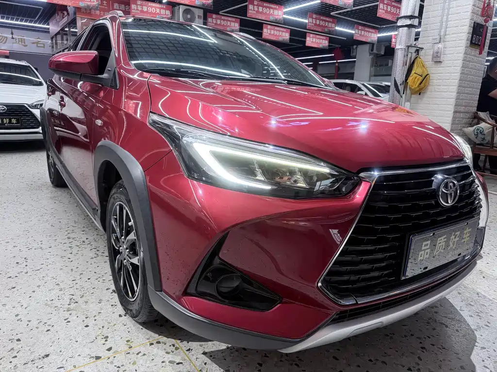 Toyota Yaris L 2021 — фото 3