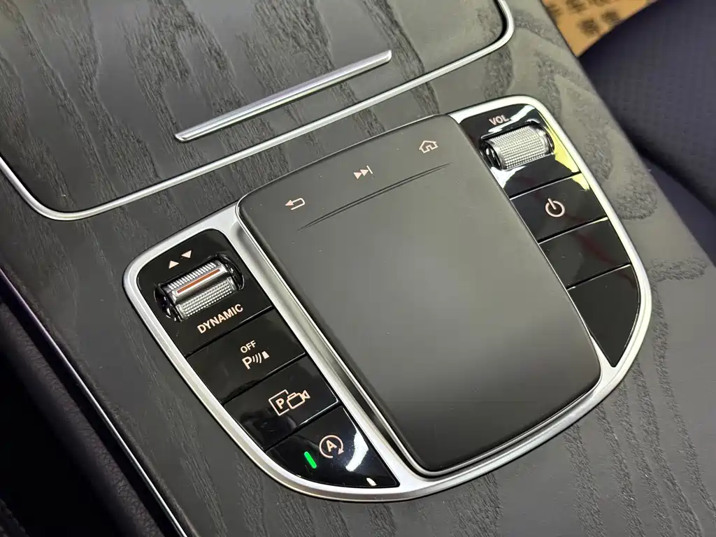 Mercedes-Benz C-Class 2020 — фото 17