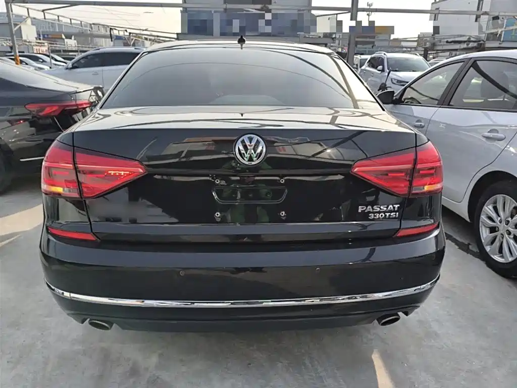Volkswagen Passat 2018 — фото 6