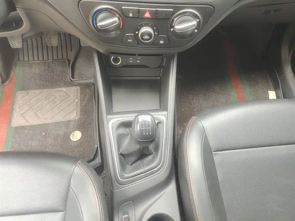 Hyundai Verna 2018 — фото 14