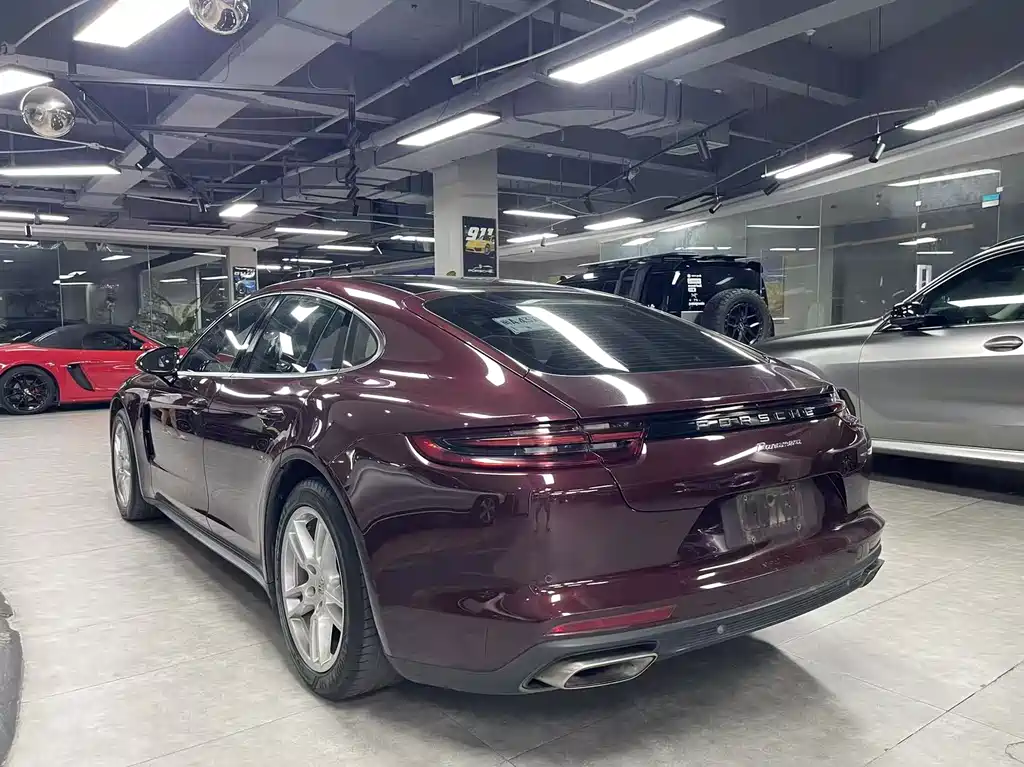 Porsche Panamera 2018 — фото 2