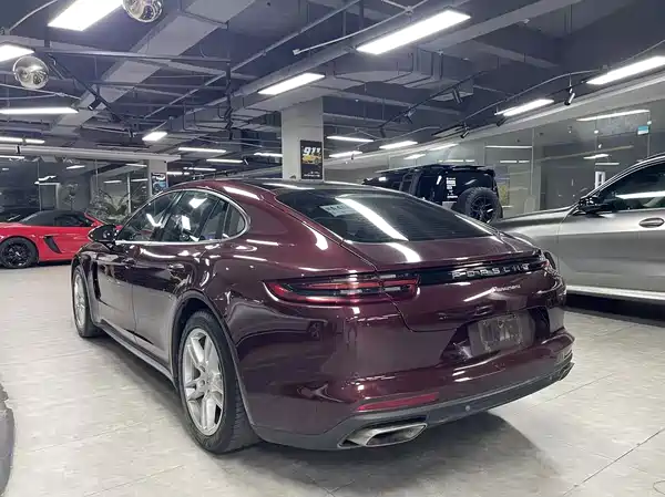 Porsche Panamera 2018