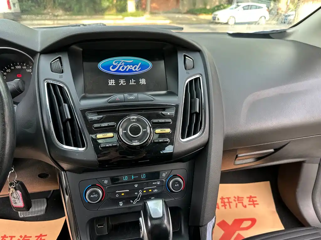Ford Focus 2017 — фото 13