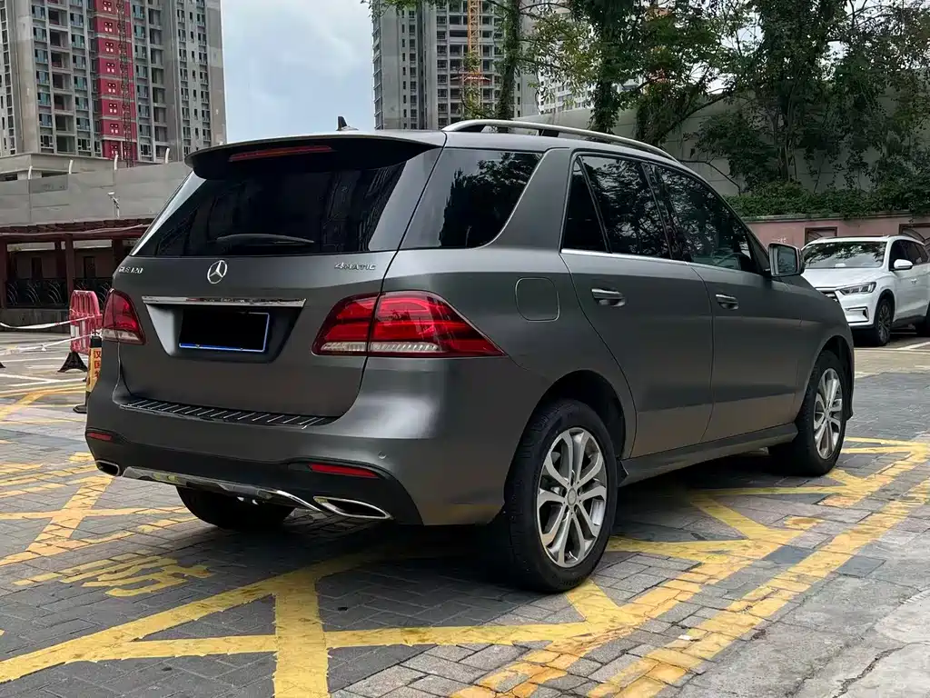 Mercedes-Benz GLE 2017 — фото 9