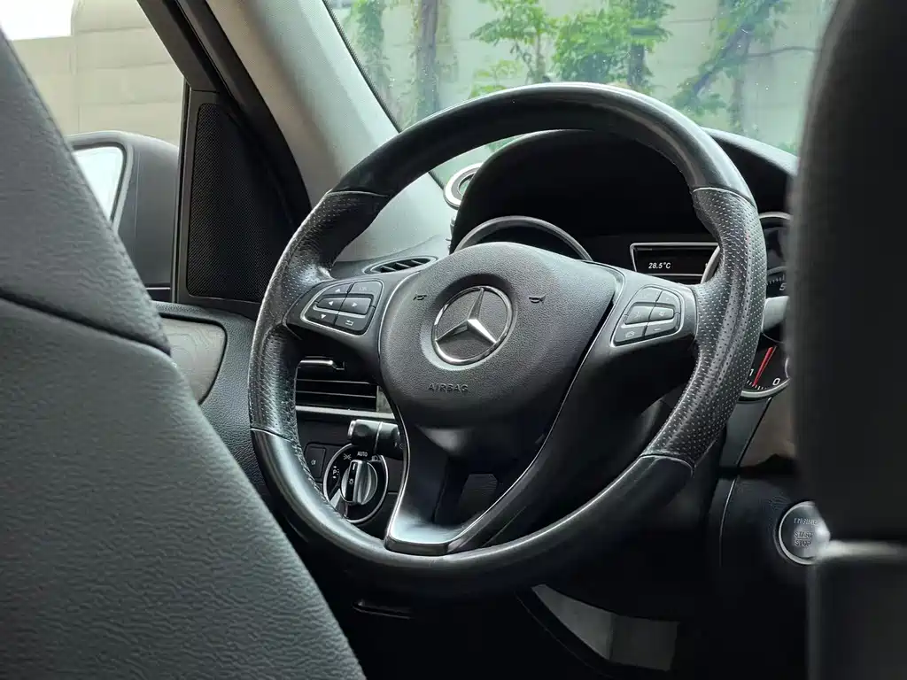 Mercedes-Benz GLE 2017 — фото 21