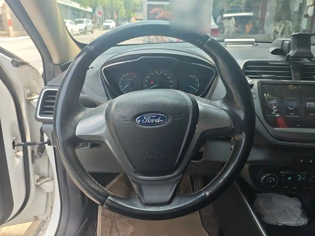 Ford Escort 2016