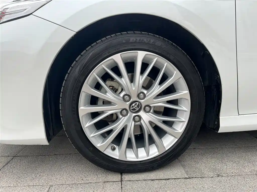 Toyota Camry 2020 — фото 10