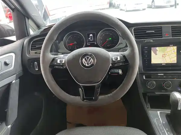 Volkswagen Golf 2020
