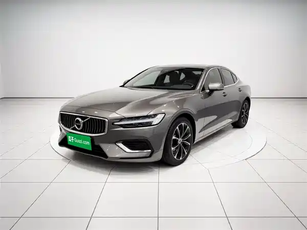 Volvo S60 2022