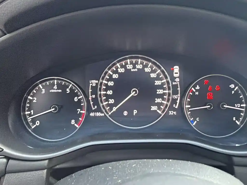Mazda 3 Axela 2020 — фото 5