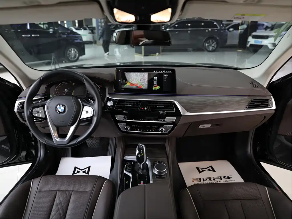 BMW 5 Series 2022 — фото 11
