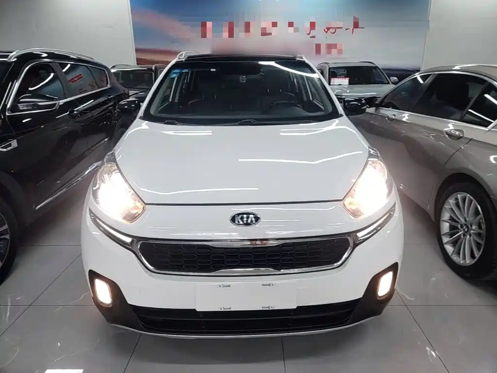 Kia KX3 2015 — фото 3
