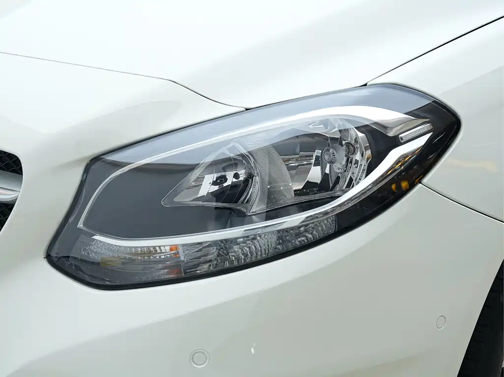 Mercedes-Benz B-Class 2016 — фото 11