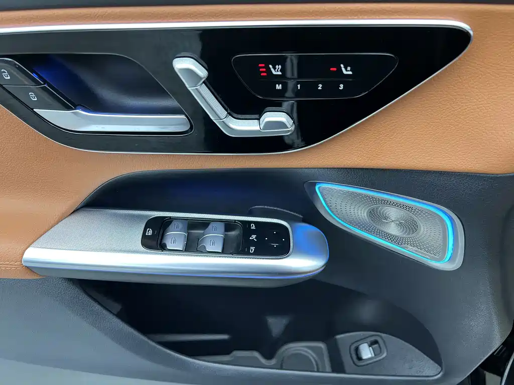 Mercedes-Benz GLC 2023 — фото 4