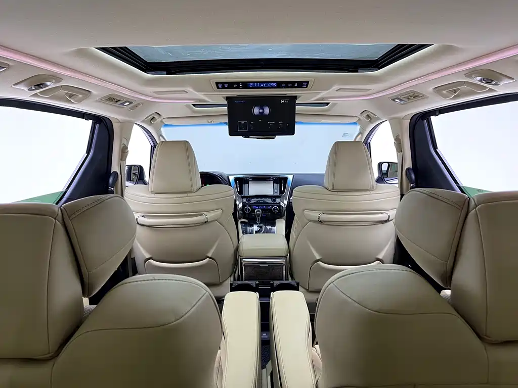 Toyota Vellfire 2020 — фото 9