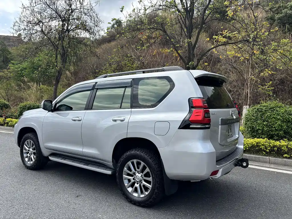Toyota Prado 2018 — фото 4