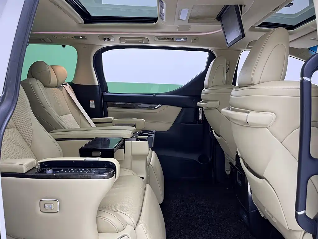 Toyota Vellfire 2020 — фото 8