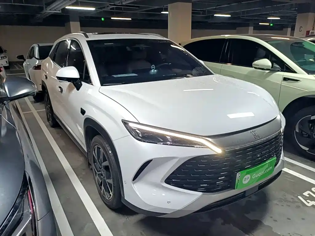 BYD L DM-i 2025 — фото 4