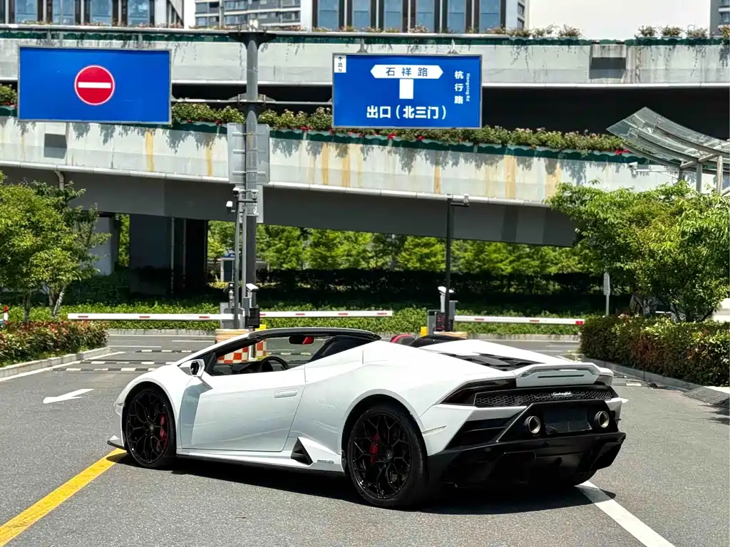 Lamborghini Huracán 2023 — фото 9