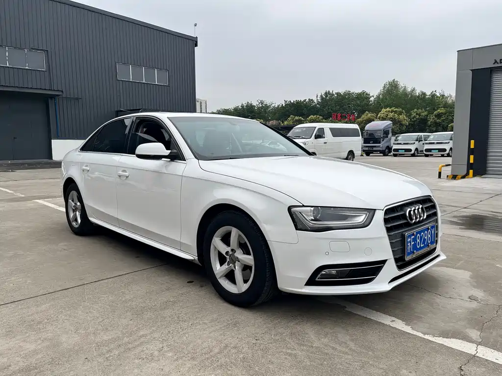 Audi A4L 2015 — фото 3