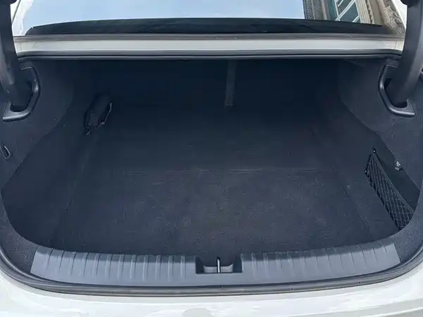 Xiaomi SU7 2025