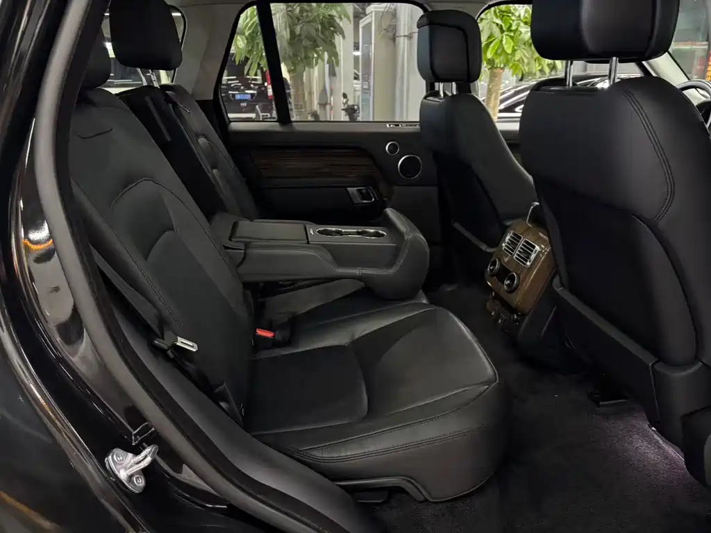 Land Rover Range Rover 2019 — фото 11