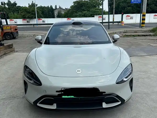 Xiaomi SU7 2025