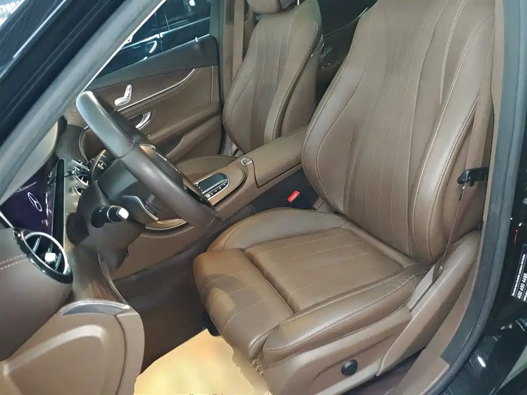 Mercedes-Benz E-Class 2023 — фото 15