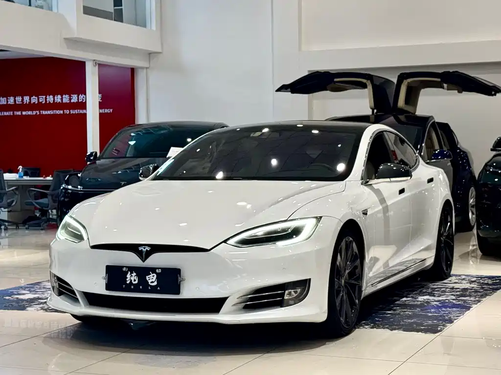 Tesla Model S 2020