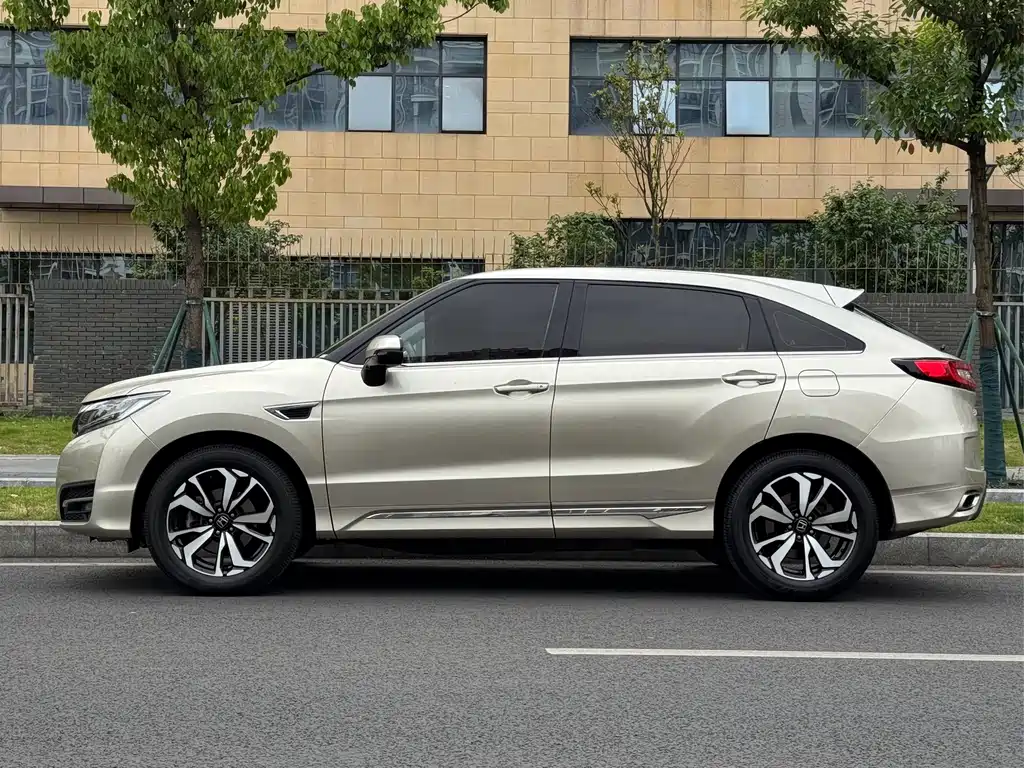 Honda UR-V 2017 — фото 15