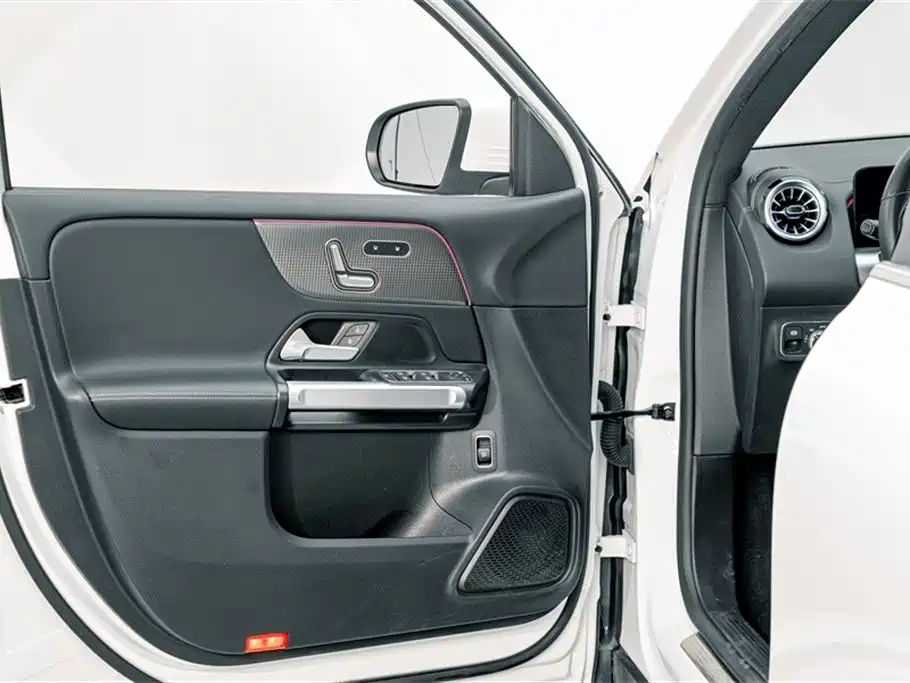 Mercedes-Benz GLB 2023 — фото 15