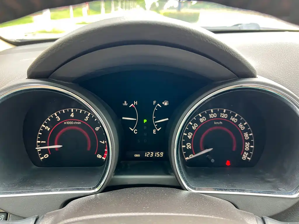 Toyota Highlander 2012 — фото 21