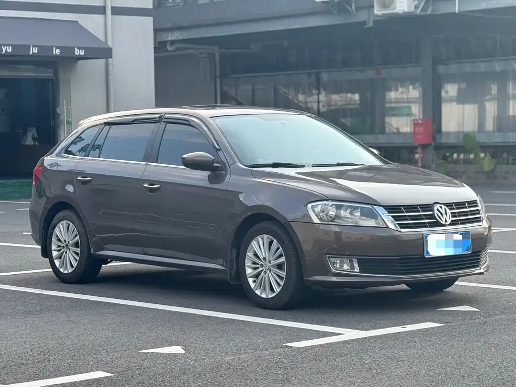 Volkswagen Gran Lavida 2015
