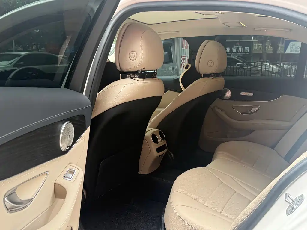 Mercedes-Benz C-Class 2019 — фото 8