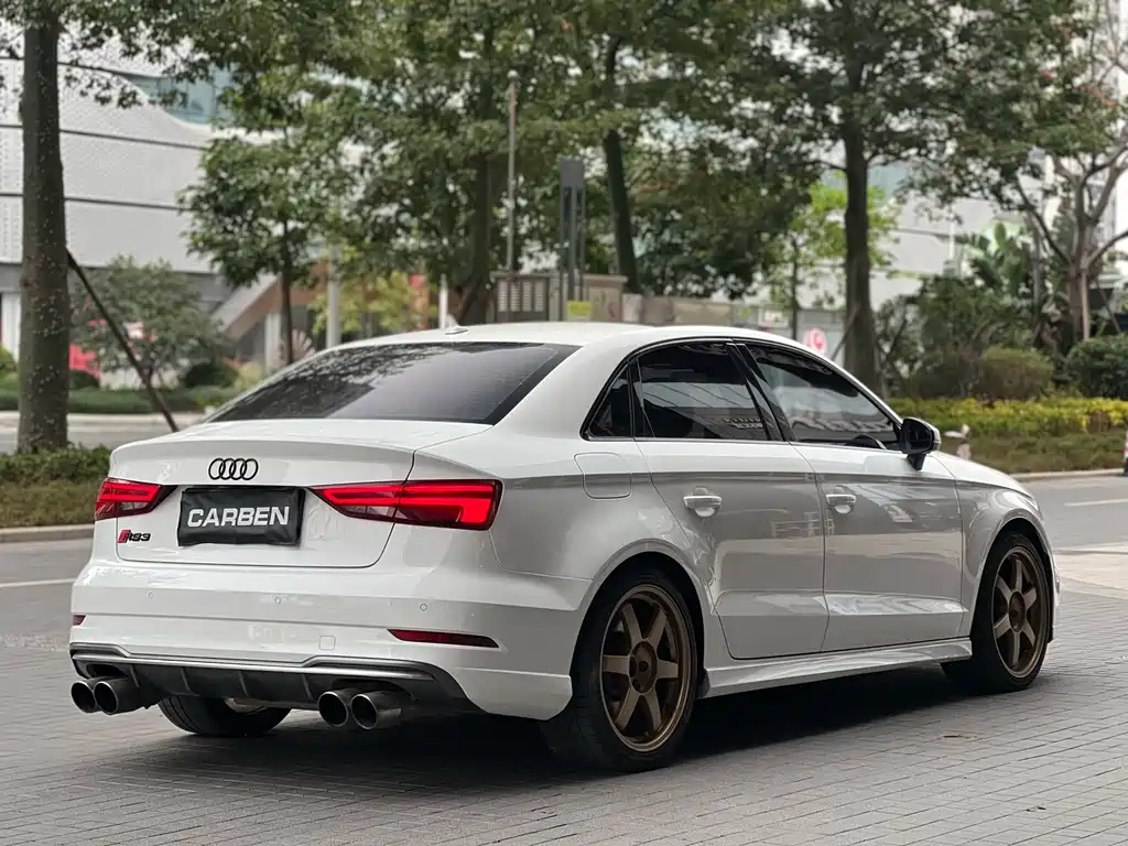 Audi S3 2018 — фото 20