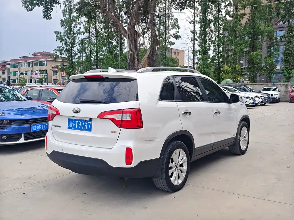 Kia Sorento 2013 — фото 13