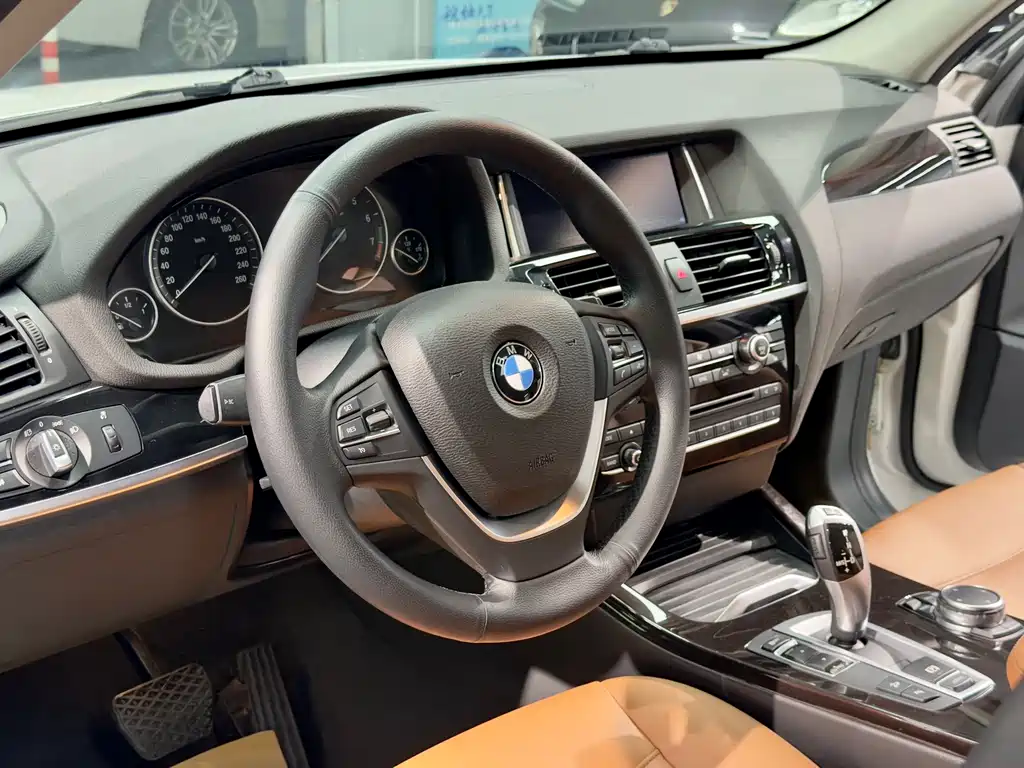 BMW X3 2016 — фото 8